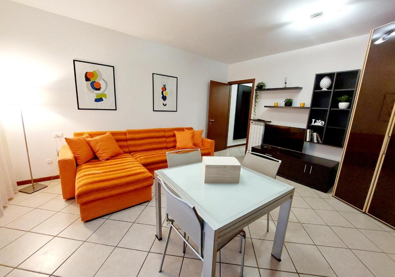 Monolocale-7 Minuti Da Bergamo, 10 Minuti Milan Bergamo Airport Apartment Gorle Exterior photo